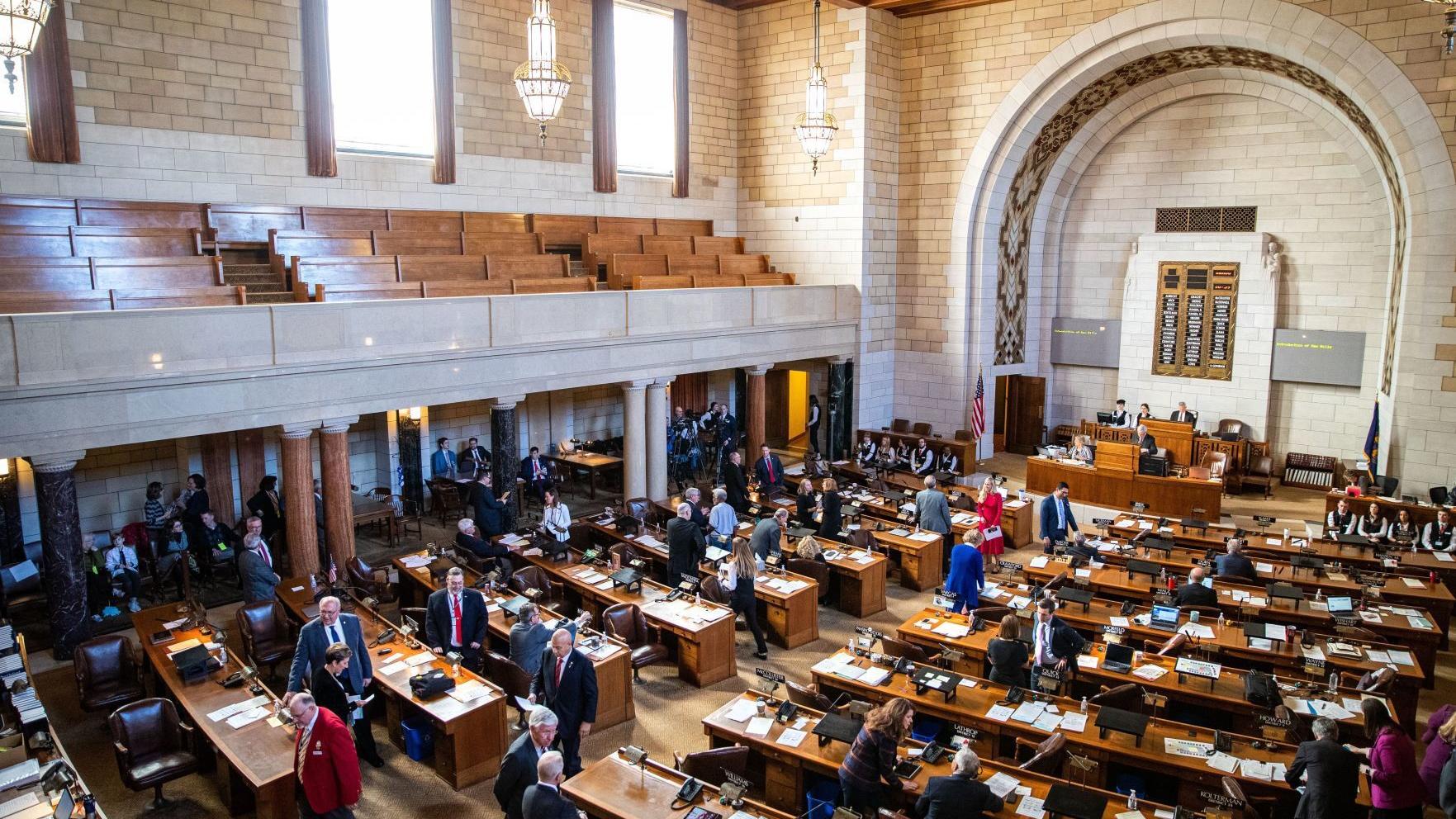 Nebraska legislative reports back decision to end privatized child welfare case management